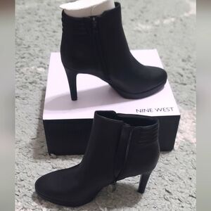 Nine West Kuinby Black Ankle Boots for Women, Size 8, NIB